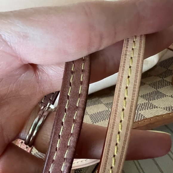 Authentic Louis Vuitton Damier Neverfull MM - Picture 9 of 10